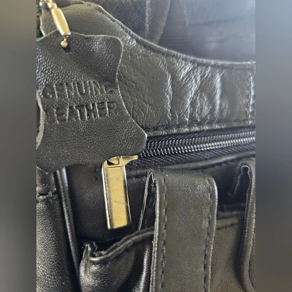 Genuin Leather  Crossbody Purse  Black